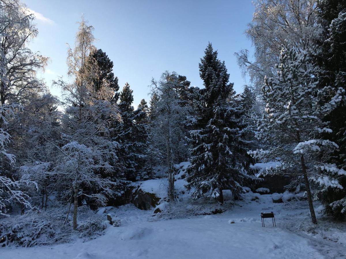 Near Kapellskaer Port - A Cosy Cottage In Norrtaelje Экстерьер фото